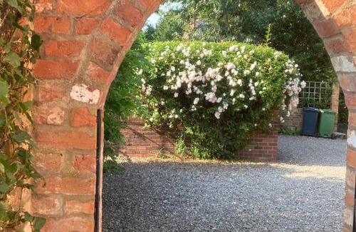 Eaton Mascott Bed & Breakfast | Pelham Grove