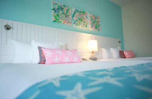 Bell Channel Bay Hotel | Pelican Bay Hotel