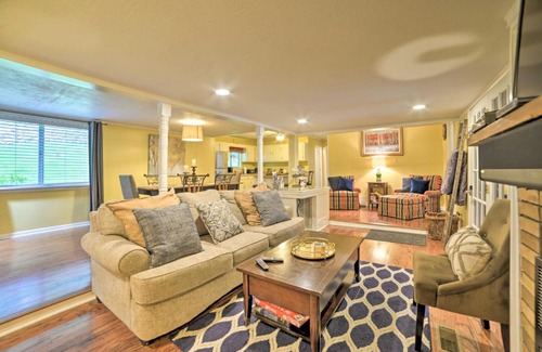 Cadiz House | Pelican Bay Retreat on Lake Barkley with Kayaks!