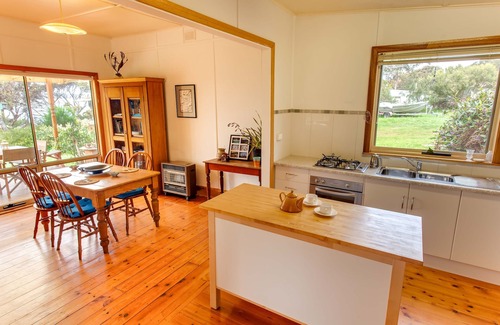 Muston House | Pelican Cottage