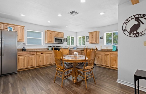 Rockport House | Pelican Cove - Canal Home Located in Copano Ridge