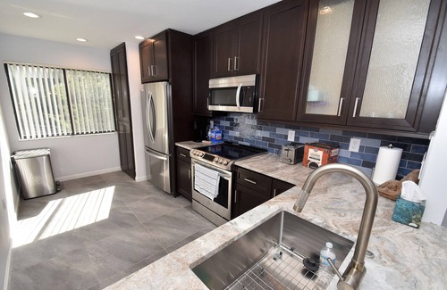 Vamo Condo | Pelican Cove Condominium GR233