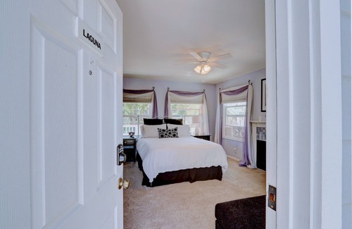 Carlsbad Hotel | Pelican Cove Inn