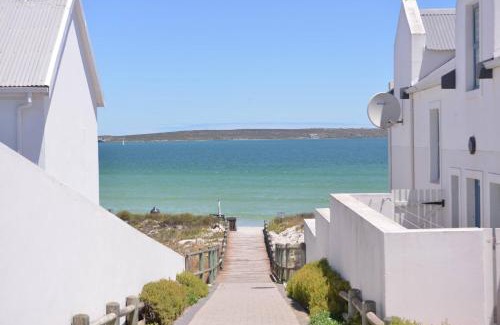 Langebaan House | Pelican Cove is a Modern 4-Bedroom Holiday Home in Langebaan with some Sea Views