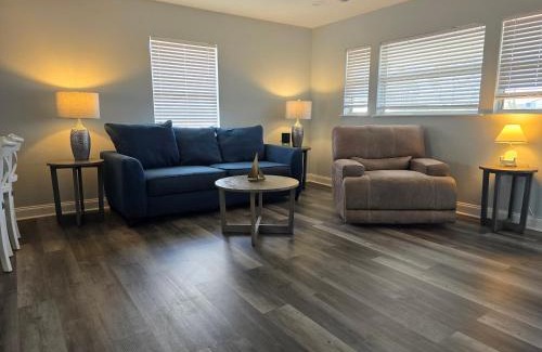 Bonita Springs Apartment | Pelican Fresh Entire Unit Kit Washer Dryer Upstairs 3Mi to Beach