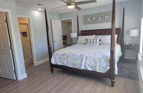 Bonita Springs Apartment | Pelican Fresh Entire Unit Kit Washer Dryer Upstairs 3Mi to Beach