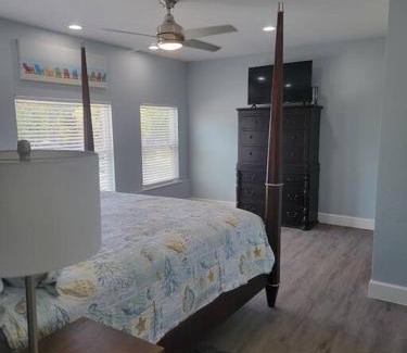 Bonita Springs Apartment | Pelican Fresh Entire Unit Kit Washer Dryer Upstairs 3Mi to Beach