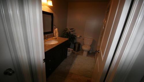 Fort Erie Bed & Breakfast | Pelican guest house. Village style living. Spend vacation time in Eco place!