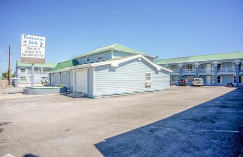 Aransas Pass Hotel | Pelican Inn by Belvilla Aransas Pass, TX