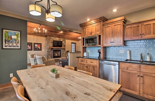 Breezy Point House | Pelican Lake Retreat w/Fire Pit, Dock & Grill!