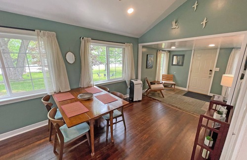Spring Grove Cottage | Pelican LakeHouse w/boat slip & sauna - sleeps 4