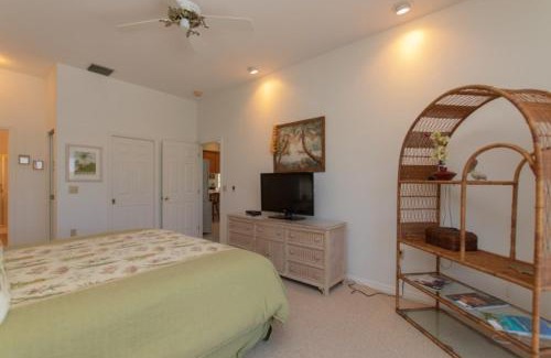 Islamorada House | Pelican Landing