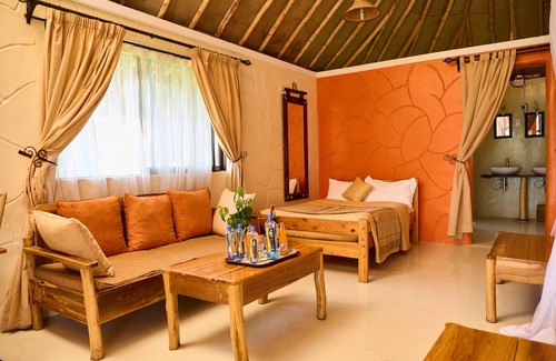 Gilgil Hotel | PELICAN LODGE - LAKE ELEMENTAITA