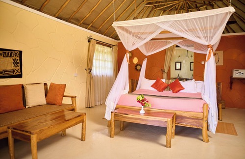 Gilgil Hotel | PELICAN LODGE - LAKE ELEMENTAITA