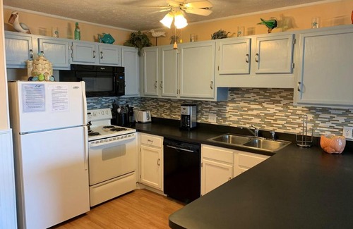 Surfside Beach Apartment | Pelican Pass 302A Condo