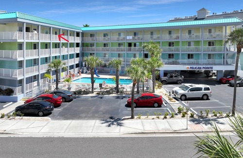 Clearwater Beach Condo | Pelican Pointe 414:Walk to Beach~Pool~Free Parking