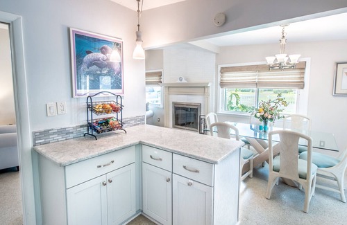 Painters Walk House | Pelican's Coastal Retreat: Steps to the Beach and Private Pool!n