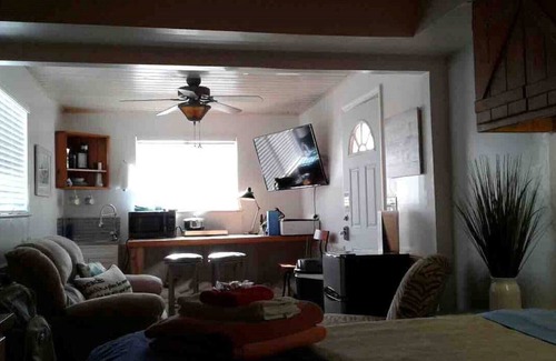 Pretty Bayou Apartment | Pelican's Nest - The Hideaway in Panama City