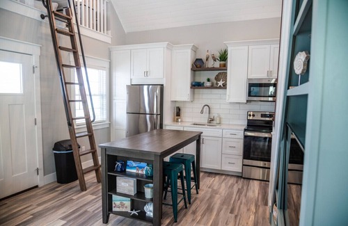 Celina Cabin | Pelican's Perch - 1 Bed/2 Loft Lakeside Cottage!