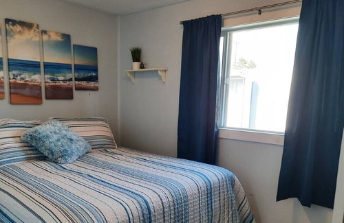 Grayland Cottage | "Pelican's Perch" 1-bedroom cottage- walk to beach