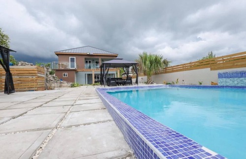 Lacovia Villa | Pelican Villa in St. Elizabeth