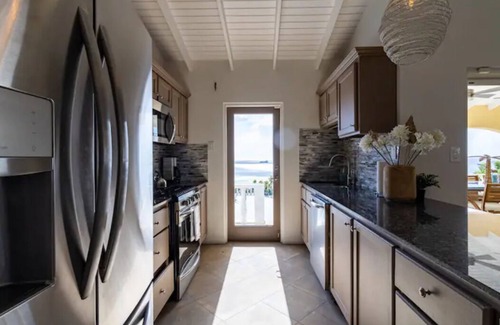 Pelican Key Villa | Pelikaan Sunset: A Villa With Stunning Ocean Views