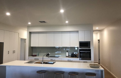 Pellaring Flat House | Pellaring Flat Riverfront home with private jetty - near Mannum