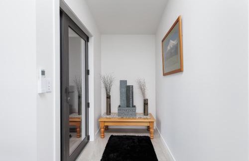 Moeraki House | Pembroke Heights
