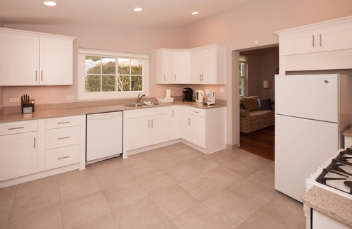 Pembroke Apartment | Pembroke Villa - Business and Vacation Destination minutes from central Hamilton
