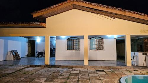 Turu House | Península Centro histórico e praias quartos e suítes