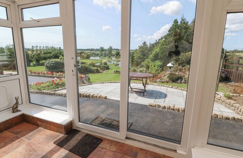 Llanddaniel Fab Cottage | PEN BONC, pet friendly, with a garden in Llanddaniel Near Gaerwen