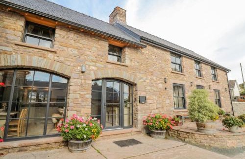 Brecon House | Pen Bont Home Farm