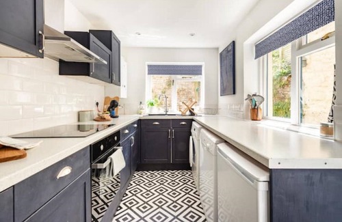 Penarth House | Penarth Townhouse close to Sea and City
