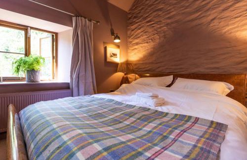 Cardigan House | Penbanc Bach