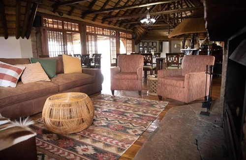 eDumbe Cabin | Penbi Game Ranch