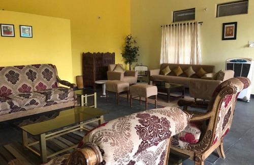 Avarghani Villa | Pench Woodside Villa is a Luxurious Villa