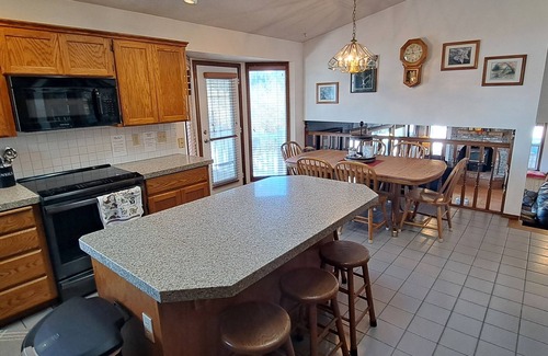 Newport House | Pend Oreille River home, enjoy the best of Pend Oreille Valley & it's Mountains