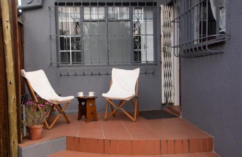 Greater Johannesburg Metropolitan Area Apartment | Pender House Hideaway Melrose