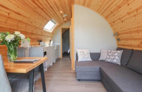 Fence House | Pendle