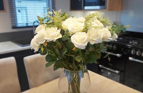 Fence House | Pendle View Retreat - Holiday Park