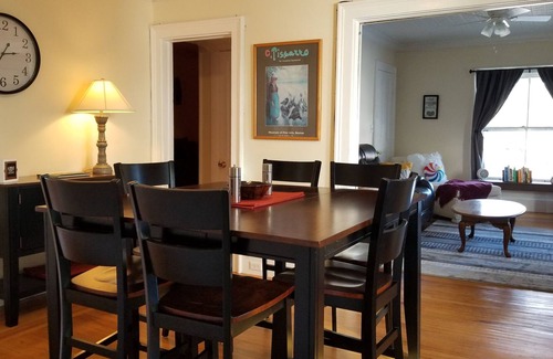 Philmont Apartment | Penelope's Flat - Laugh often, eat well and enjoy life!