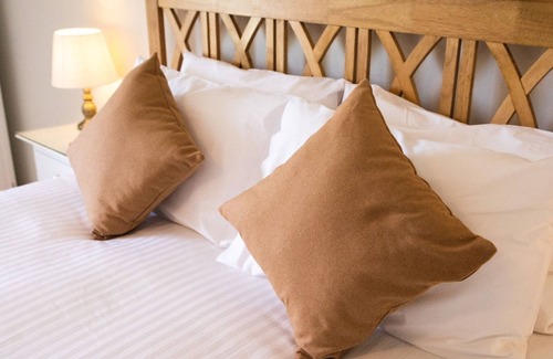 Trispen Bed & Breakfast | Pengelly Farmhouse B&B
