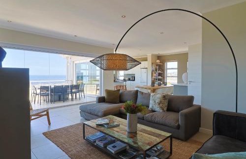 Betty's Bay Villa | Penguin View
