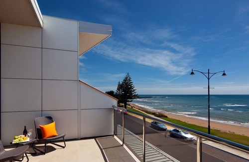 Penguin Apartment | Penguin Waterfront Escape
