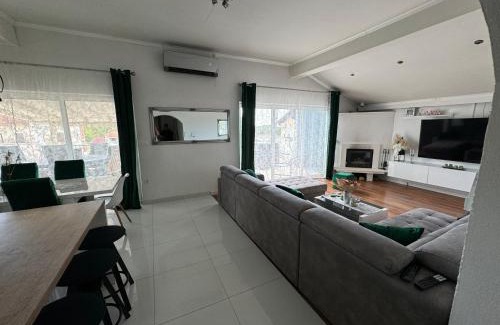 Drage Apartment | Penhaus apartman Angelus Drage