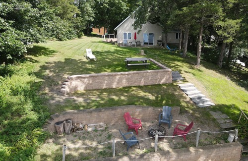 Annandale House | Peninsula Cabin Rental
