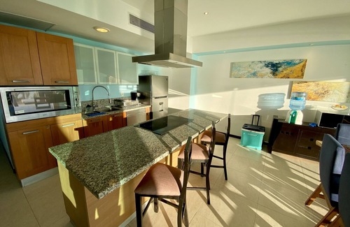 Cerritos Apartment | Peninsula Maravilloso Depa de 3 Recámaras Para 8 Personas, Vista al Mar + Playa