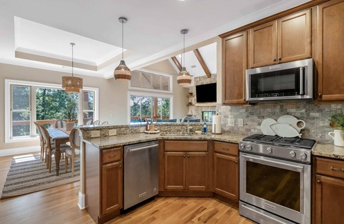 West Union House | Peninsula Retreat Sum