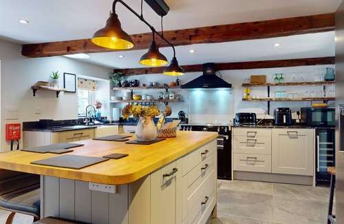 Dinas Cottage | Penlan - Three Bedroom Cottage, Sleeps 6