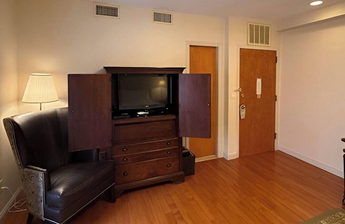 Old City Hotel | Penn's View Hotel